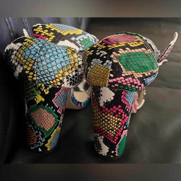 ChicMe: Women’s Snakeskin Print Ankle Buckled Chunky Heels: Size 11 - Picture 4 of 6